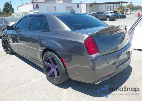 2019 Chrysler 300 300S z USA, uszkodzony, nr VIN 2C3CCABT5KH517265